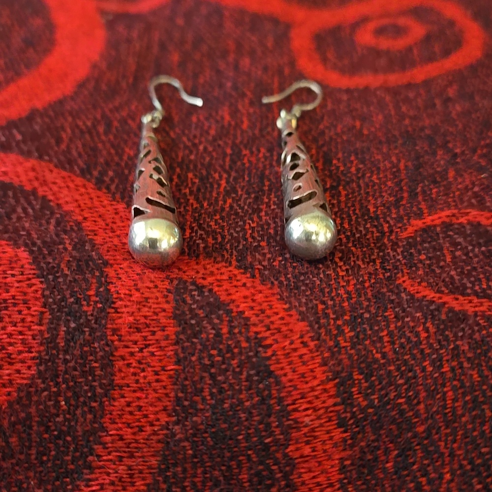 Vintage Mexico Sterling, Glam Shadow Cut, long Drop pierced Earrings - Picture 4 of 8